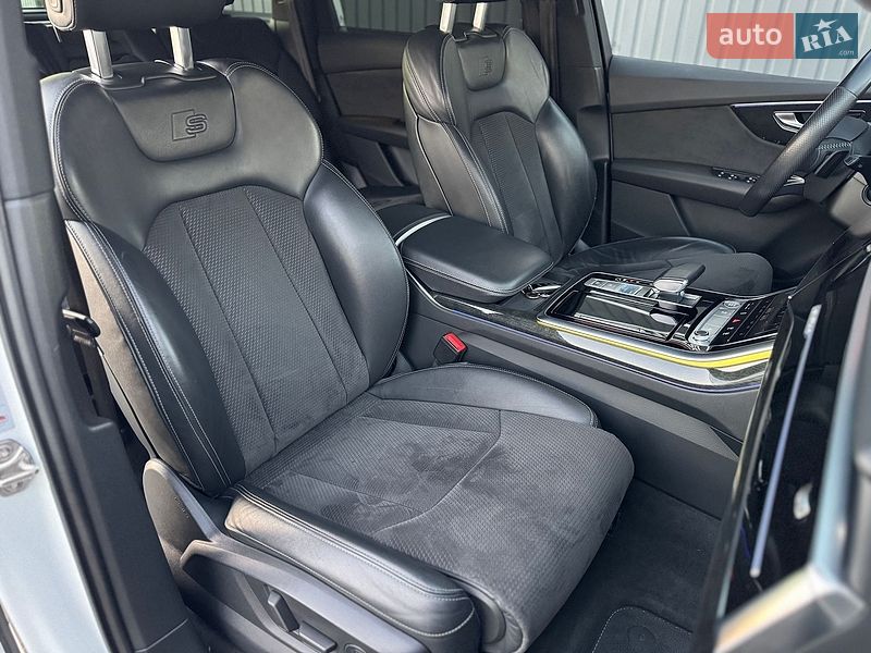 Внедорожник / Кроссовер Audi Q7 2020 в Мукачево