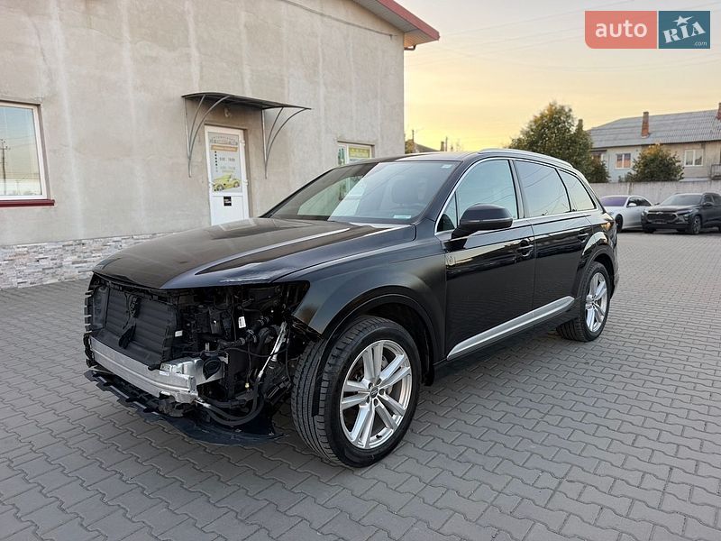 Внедорожник / Кроссовер Audi Q7 2016 в Луцке