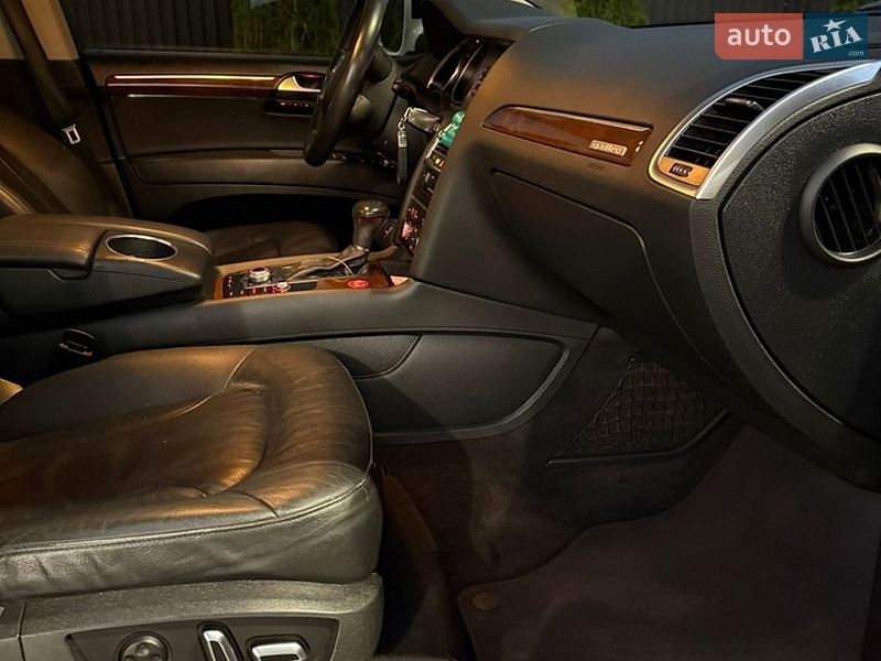 Позашляховик / Кросовер Audi Q7 2013 в Тернополі