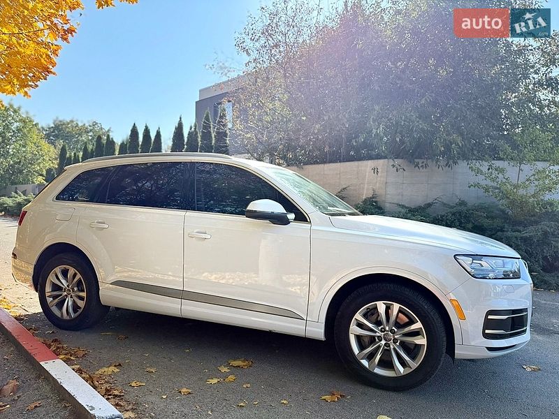 Внедорожник / Кроссовер Audi Q7 2018 в Киеве