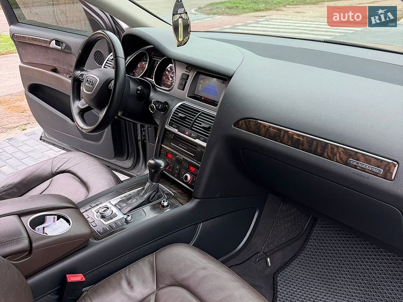 Позашляховик / Кросовер Audi Q7 2015 в Кропивницькому