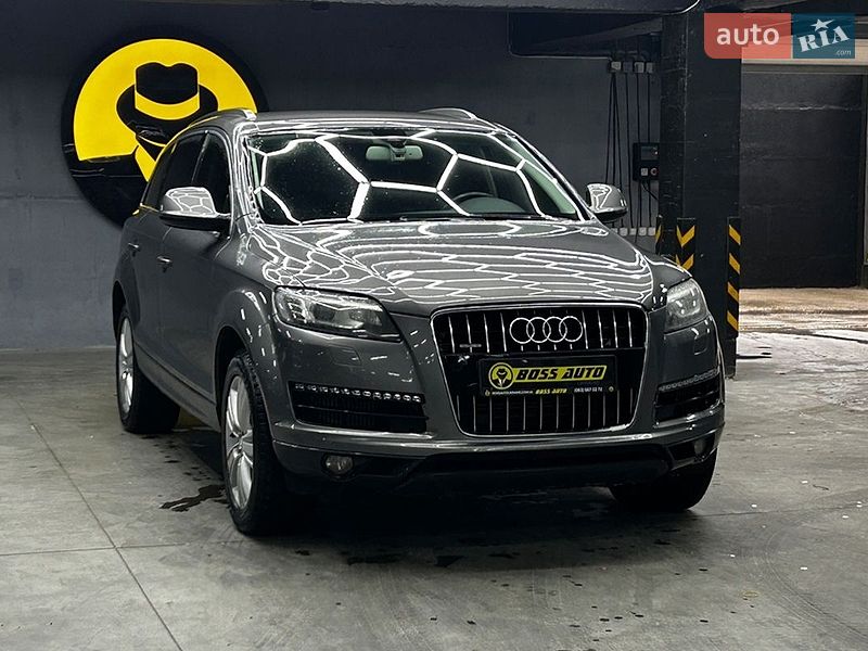 Внедорожник / Кроссовер Audi Q7 2010 в Черновцах