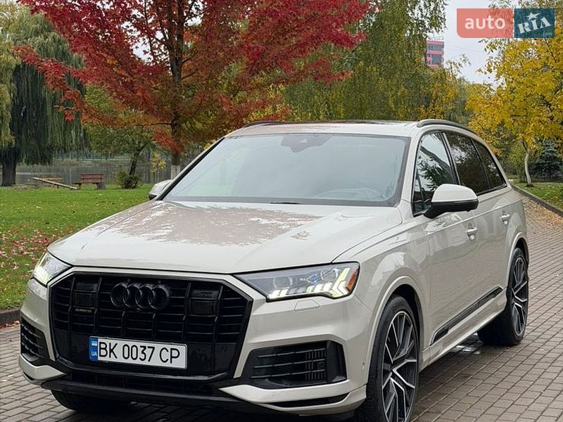 Внедорожник / Кроссовер Audi Q7 2020 в Ровно