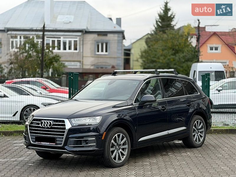 Позашляховик / Кросовер Audi Q7 2017 в Чернівцях