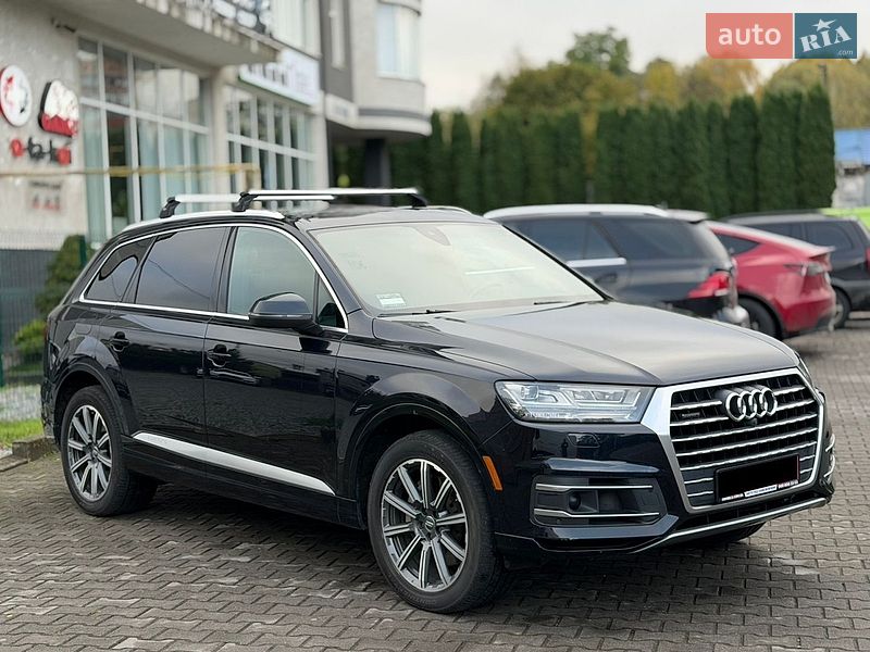 Внедорожник / Кроссовер Audi Q7 2017 в Черновцах