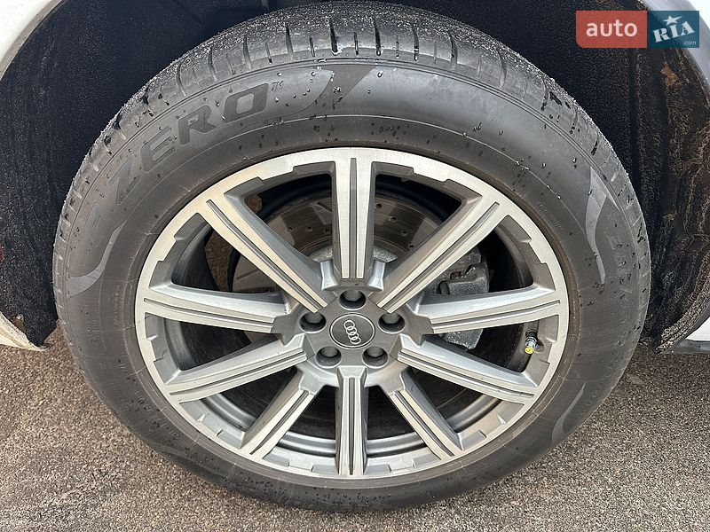 Внедорожник / Кроссовер Audi Q7 2018 в Киеве