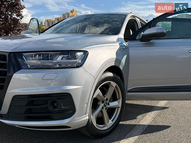 Внедорожник / Кроссовер Audi Q7 2018 в Киеве