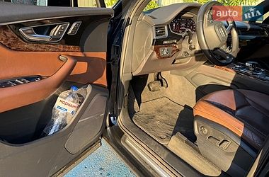 Позашляховик / Кросовер Audi Q7 2016 в Києві