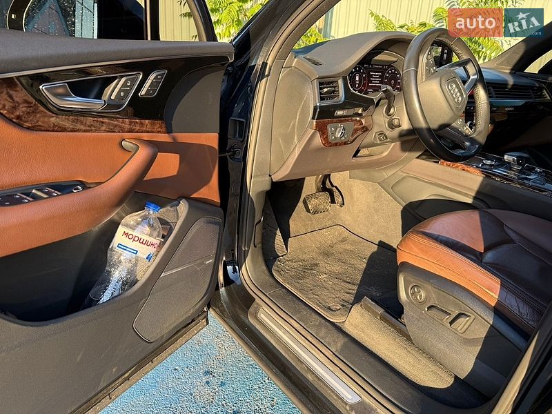 Позашляховик / Кросовер Audi Q7 2016 в Києві
