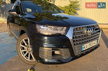 Позашляховик / Кросовер Audi Q7 2016 в Києві