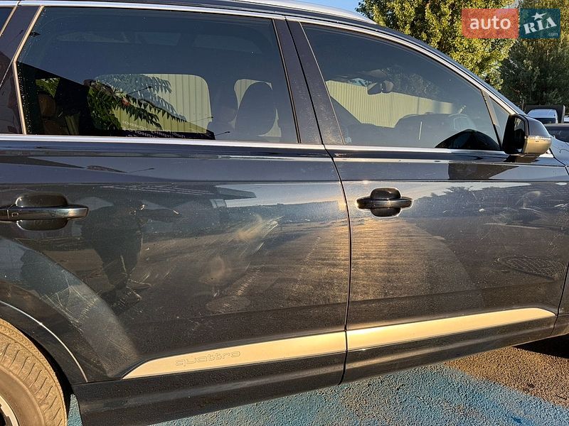 Позашляховик / Кросовер Audi Q7 2016 в Києві