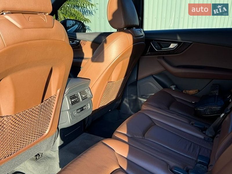 Внедорожник / Кроссовер Audi Q7 2016 в Киеве