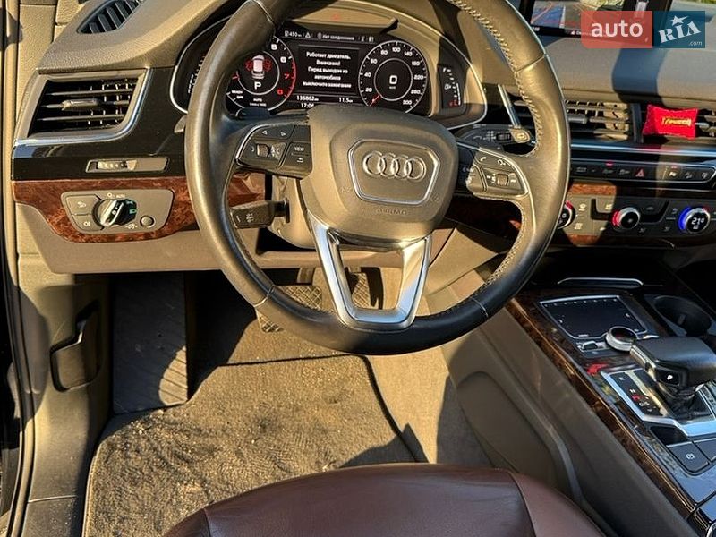 Позашляховик / Кросовер Audi Q7 2016 в Києві