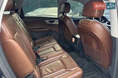 Позашляховик / Кросовер Audi Q7 2017 в Хмельницькому