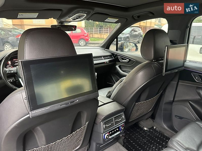 Внедорожник / Кроссовер Audi Q7 2017 в Черновцах