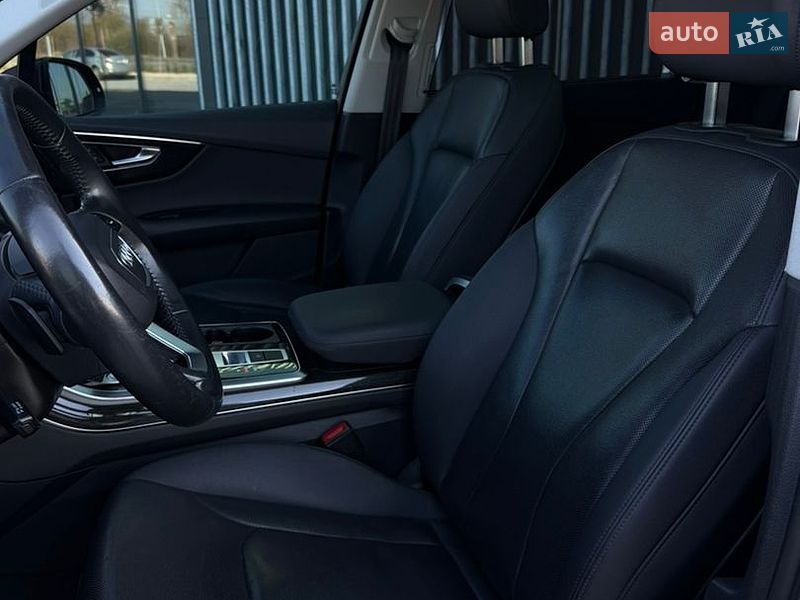 Внедорожник / Кроссовер Audi Q7 2020 в Ужгороде