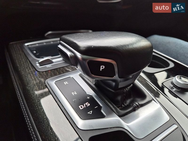 Внедорожник / Кроссовер Audi Q7 2018 в Киеве