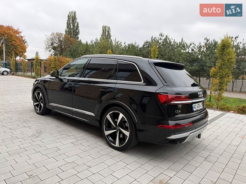 Внедорожник / Кроссовер Audi Q7 2019 в Луцке
