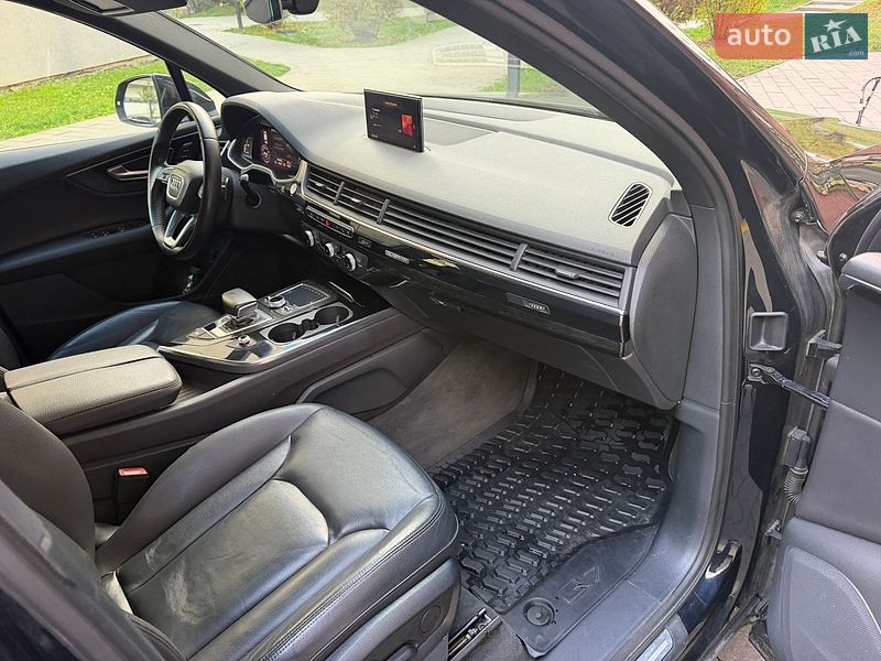 Позашляховик / Кросовер Audi Q7 2017 в Львові