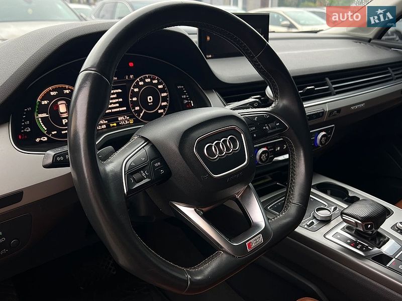 Внедорожник / Кроссовер Audi Q7 2016 в Ивано-Франковске