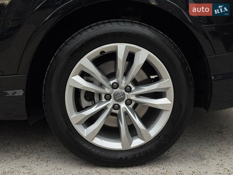 Позашляховик / Кросовер Audi Q7 2018 в Києві