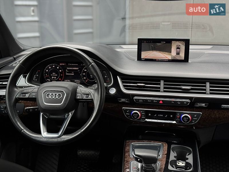 Позашляховик / Кросовер Audi Q7 2018 в Києві