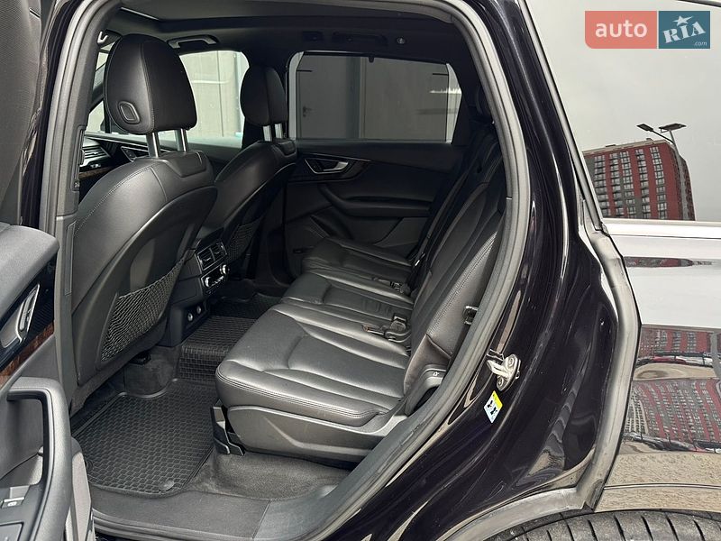 Позашляховик / Кросовер Audi Q7 2018 в Києві