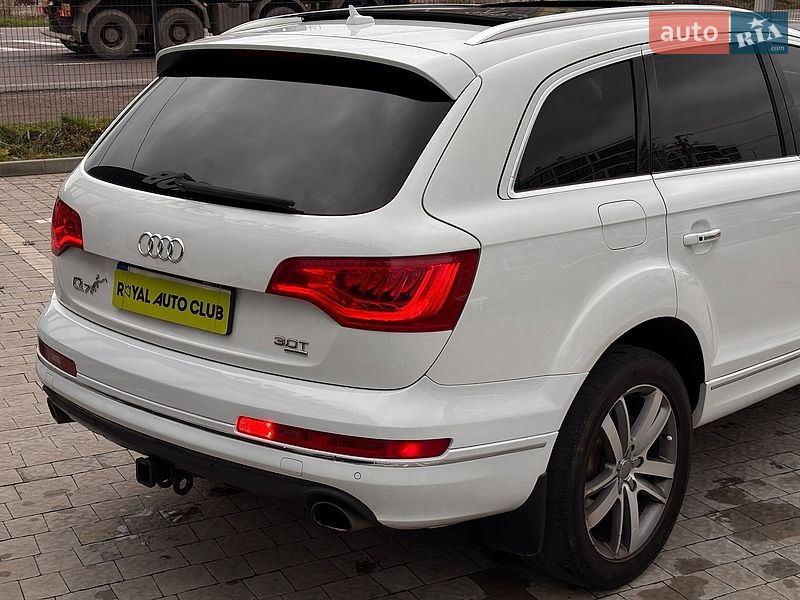 Позашляховик / Кросовер Audi Q7 2015 в Львові