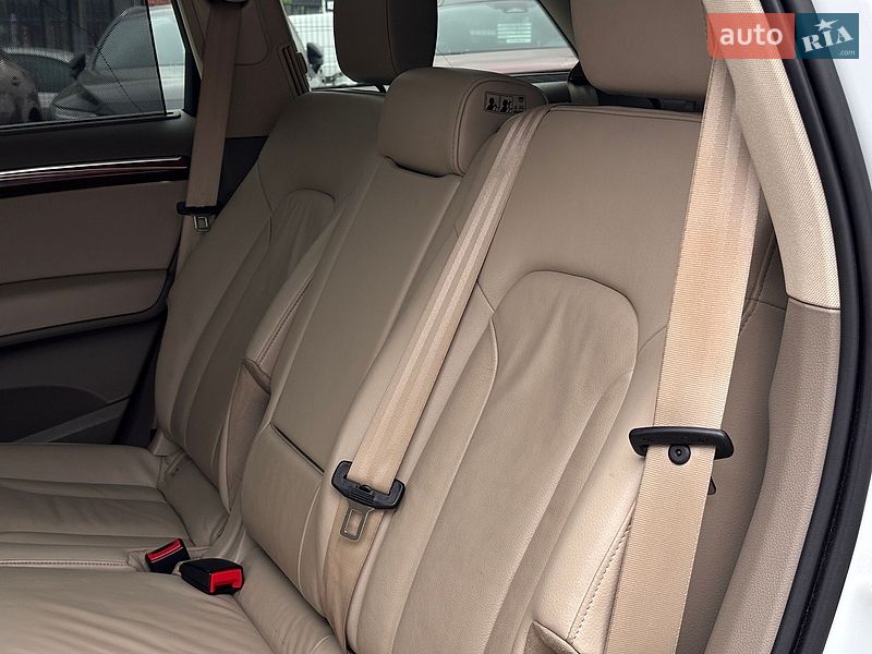 Позашляховик / Кросовер Audi Q7 2015 в Львові