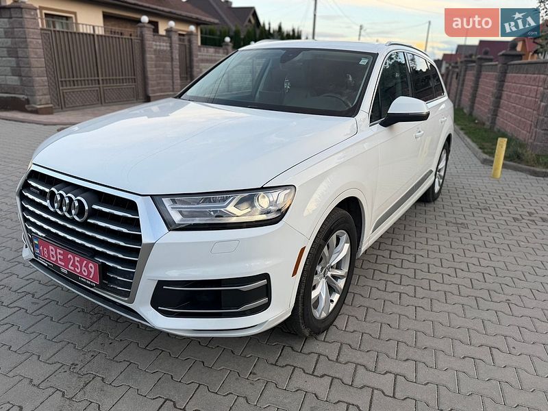 Внедорожник / Кроссовер Audi Q7 2017 в Ровно