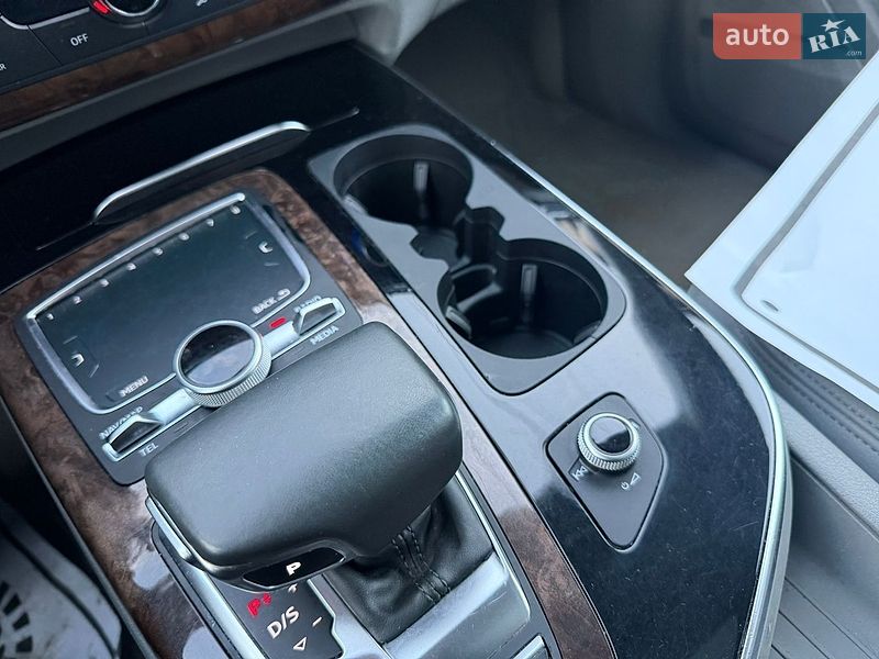 Внедорожник / Кроссовер Audi Q7 2017 в Ровно