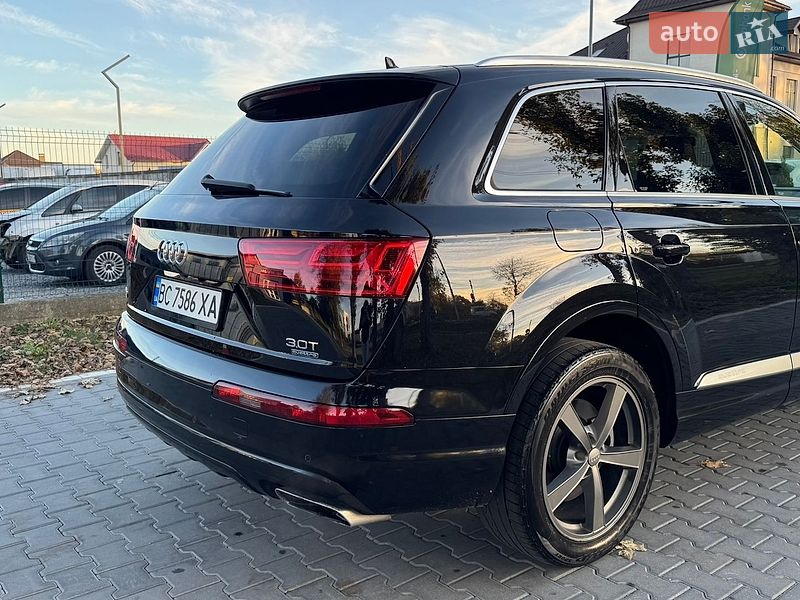 Внедорожник / Кроссовер Audi Q7 2016 в Стрые