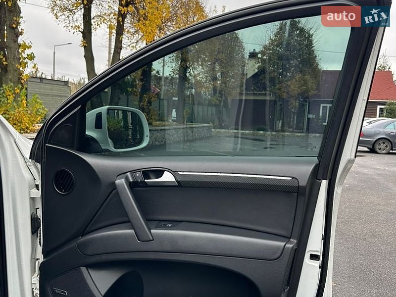 Внедорожник / Кроссовер Audi Q7 2014 в Виннице