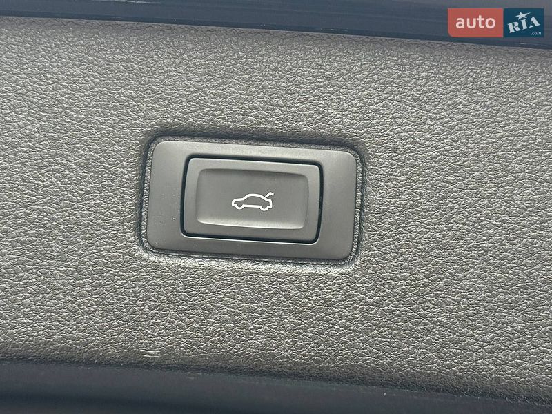 Позашляховик / Кросовер Audi Q7 2017 в Києві фото 32 Позашляховик / Кросовер Audi Q7 2017 в Києві