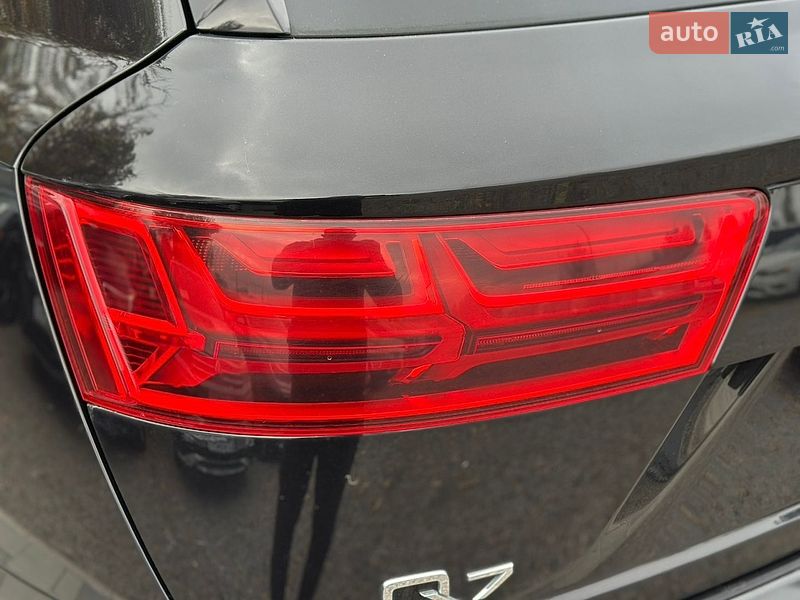 Позашляховик / Кросовер Audi Q7 2016 в Києві