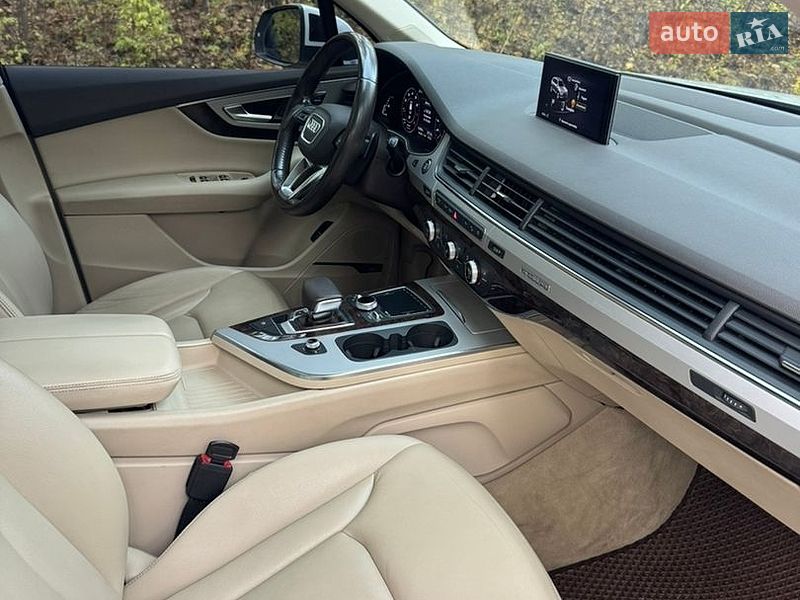 Позашляховик / Кросовер Audi Q7 2019 в Києві