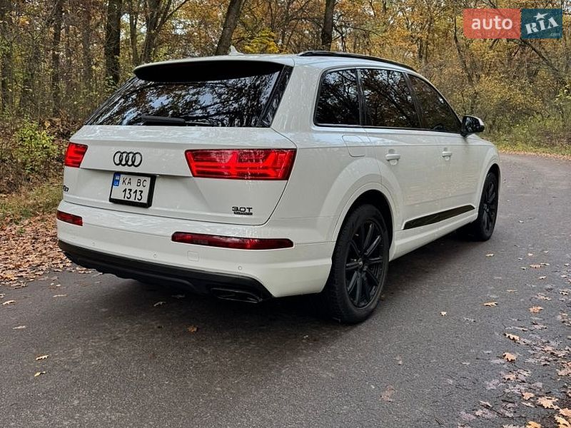 Внедорожник / Кроссовер Audi Q7 2019 в Киеве