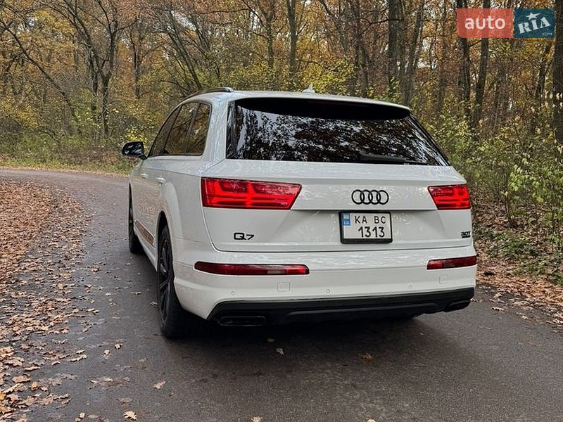 Внедорожник / Кроссовер Audi Q7 2019 в Киеве
