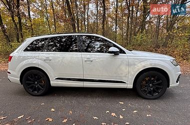 Внедорожник / Кроссовер Audi Q7 2019 в Киеве