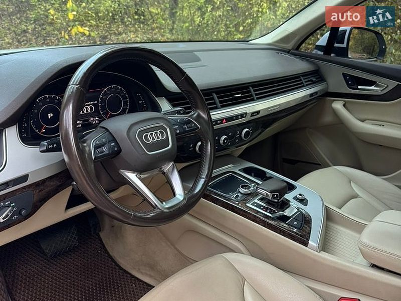 Внедорожник / Кроссовер Audi Q7 2019 в Киеве