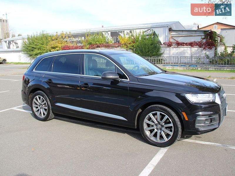 Внедорожник / Кроссовер Audi Q7 2017 в Киеве