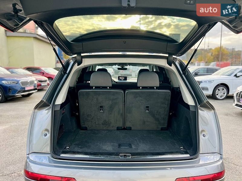 Позашляховик / Кросовер Audi Q7 2018 в Києві