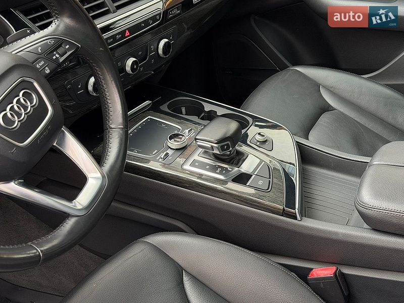 Позашляховик / Кросовер Audi Q7 2016 в Івано-Франківську