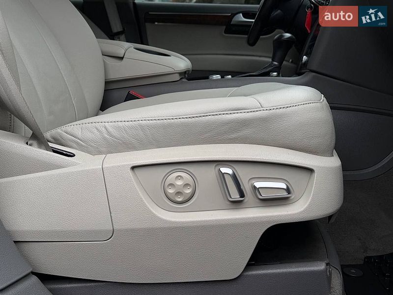 Внедорожник / Кроссовер Audi Q7 2013 в Ровно