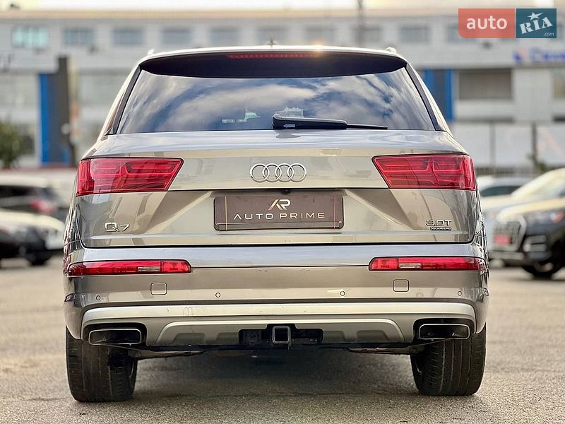 Позашляховик / Кросовер Audi Q7 2018 в Києві