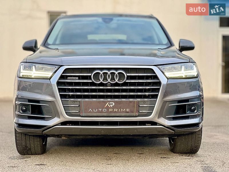 Позашляховик / Кросовер Audi Q7 2018 в Києві