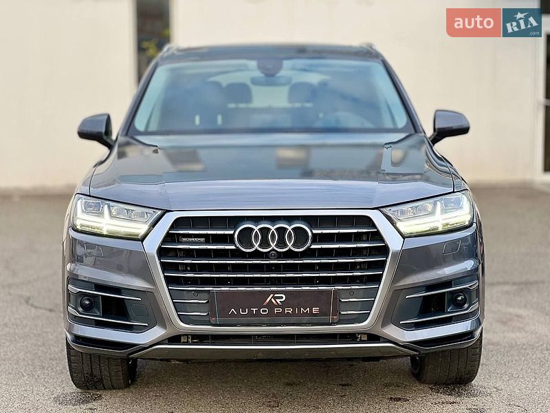 Позашляховик / Кросовер Audi Q7 2018 в Києві