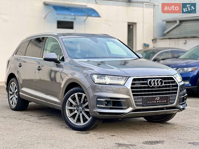 Позашляховик / Кросовер Audi Q7 2018 в Києві