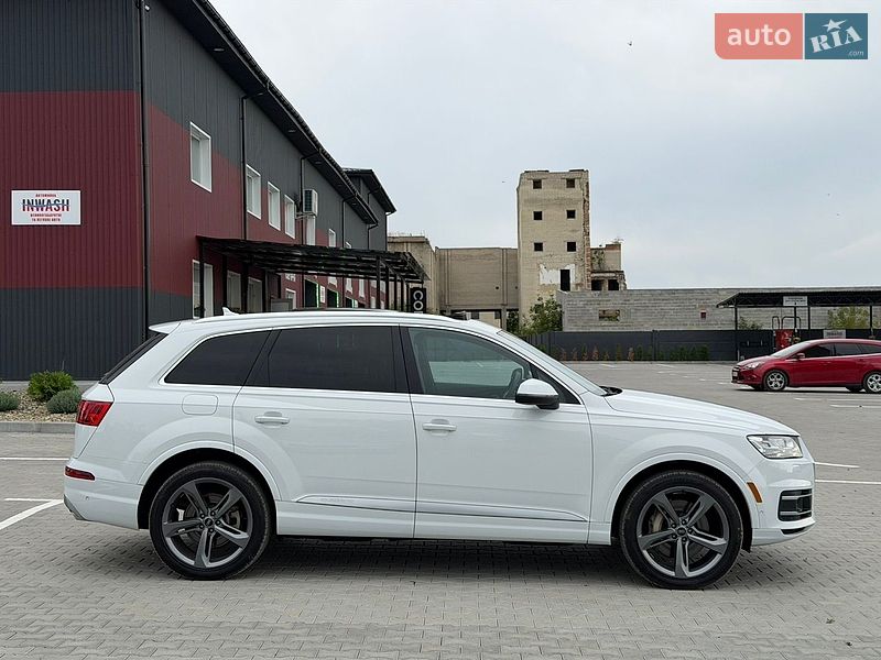 Позашляховик / Кросовер Audi Q7 2018 в Дубні фото 4 Позашляховик / Кросовер Audi Q7 2018 в Дубні