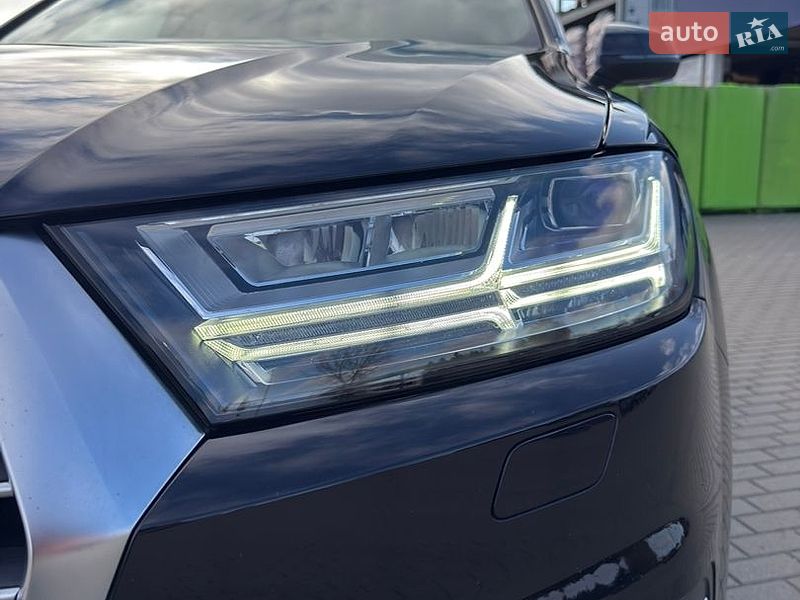Позашляховик / Кросовер Audi Q7 2017 в Ковелі